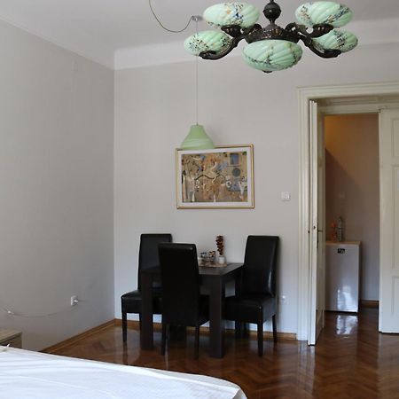 Apartment Centrum Novi Sad Zimmer foto