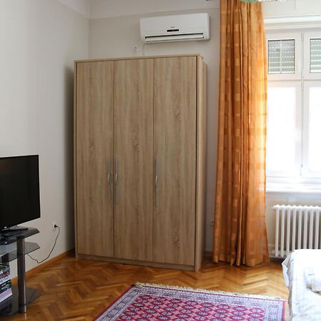 Apartment Centrum Novi Sad Zimmer foto